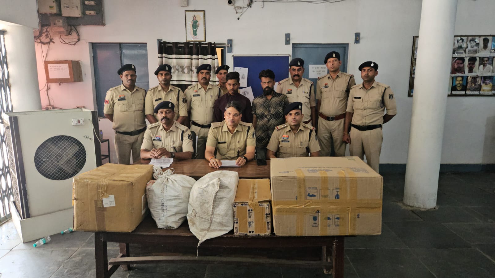 नशीली दवा खपाने वाले गिरोह का पुलिस ने किया भण्डाफोड़ 2 आरोपित गिरफ्तार नशीली दवा खपाने वाले गिरोह का पुलिस ने किया भण्डाफोड़ 2 आरोपित गिरफ्तार