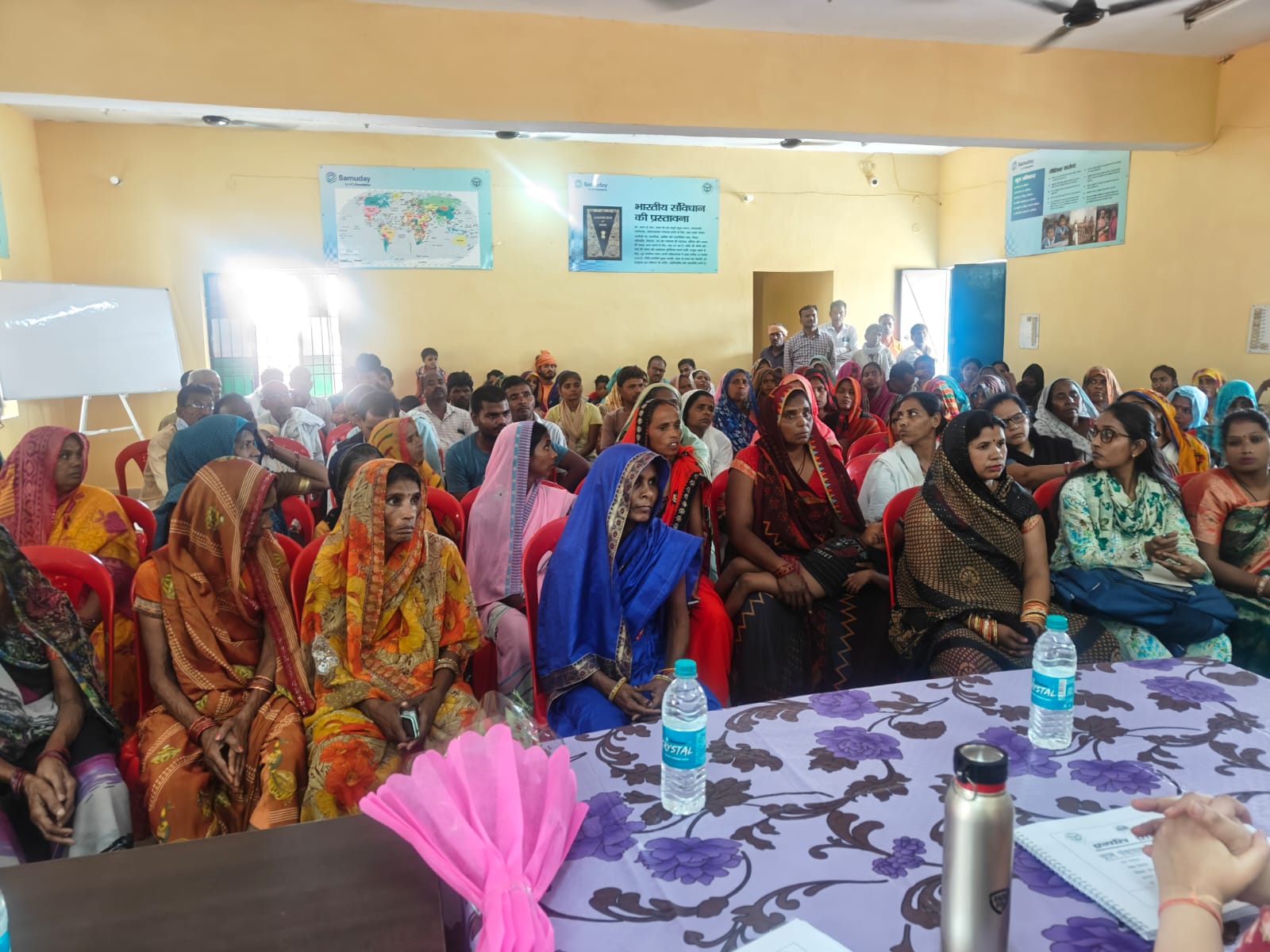 अनुपस्थित अधिकारियों को कारण बताओ नोटिस जारी करने के साथ अग्रिम आदेशों तक वेतन बाधित रखा जाये:- मुख्य विकास अधिकारी अनुपस्थित अधिकारियों को कारण बताओ नोटिस जारी करने के साथ अग्रिम आदेशों तक वेतन बाधित रखा जाये:- मुख्य विकास अधिकारी