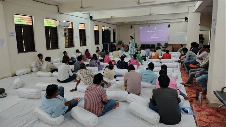 ग्वालियरः सीएम राइज एवं उत्कृष्ट विद्यालय के शिक्षकों के लिए संभाग स्तरीय आनंद सभा कार्यशाला का शुभारंभ ग्वालियरः सीएम राइज एवं उत्कृष्ट विद्यालय के शिक्षकों के लिए संभाग स्तरीय आनंद सभा कार्यशाला का शुभारंभ