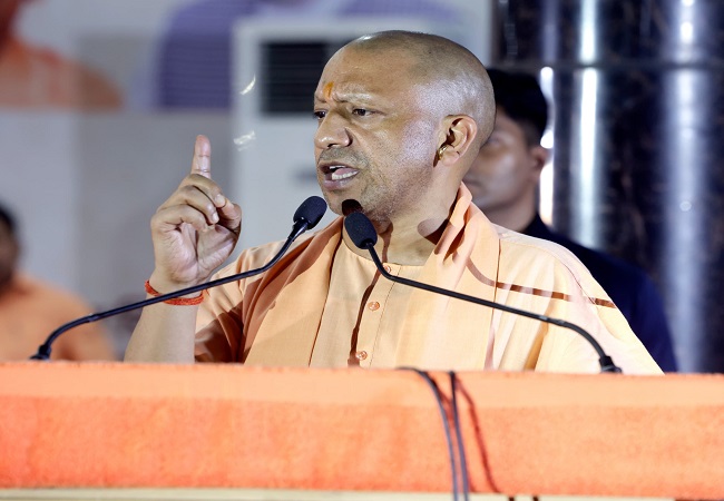 माॅक ड्रिल के मौके पर बोलते हुए मुख्यमंत्री योगी माॅक ड्रिल के मौके पर बोलते हुए मुख्यमंत्री योगी