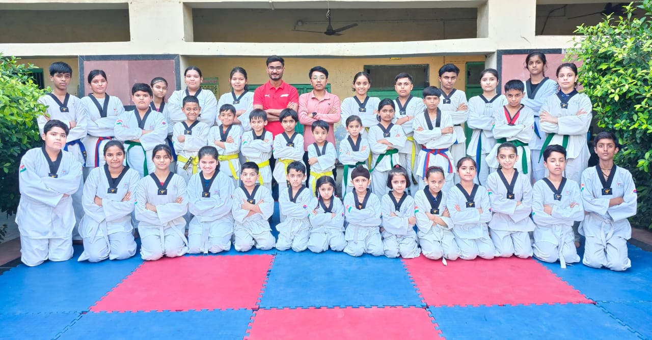 जिला स्तरीय कलर बेल्ट परीक्षा में ताइक्वांडो के 35 खिलाड़ियों ने उत्तीर्ण की परीक्षा जिला स्तरीय कलर बेल्ट परीक्षा में ताइक्वांडो के 35 खिलाड़ियों ने उत्तीर्ण की परीक्षा