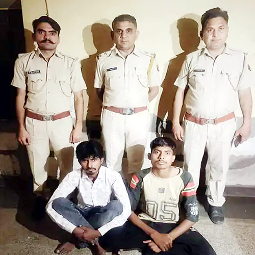 सैन्य गतिविधि सोशल मीडिया पर शेयर करने पर 2 युवक गिरफ्तार, प्रभारी सचिव नगिक्या गौहेने ने किया दाैरा सैन्य गतिविधि सोशल मीडिया पर शेयर करने पर 2 युवक गिरफ्तार, प्रभारी सचिव नगिक्या गौहेने ने किया दाैरा
