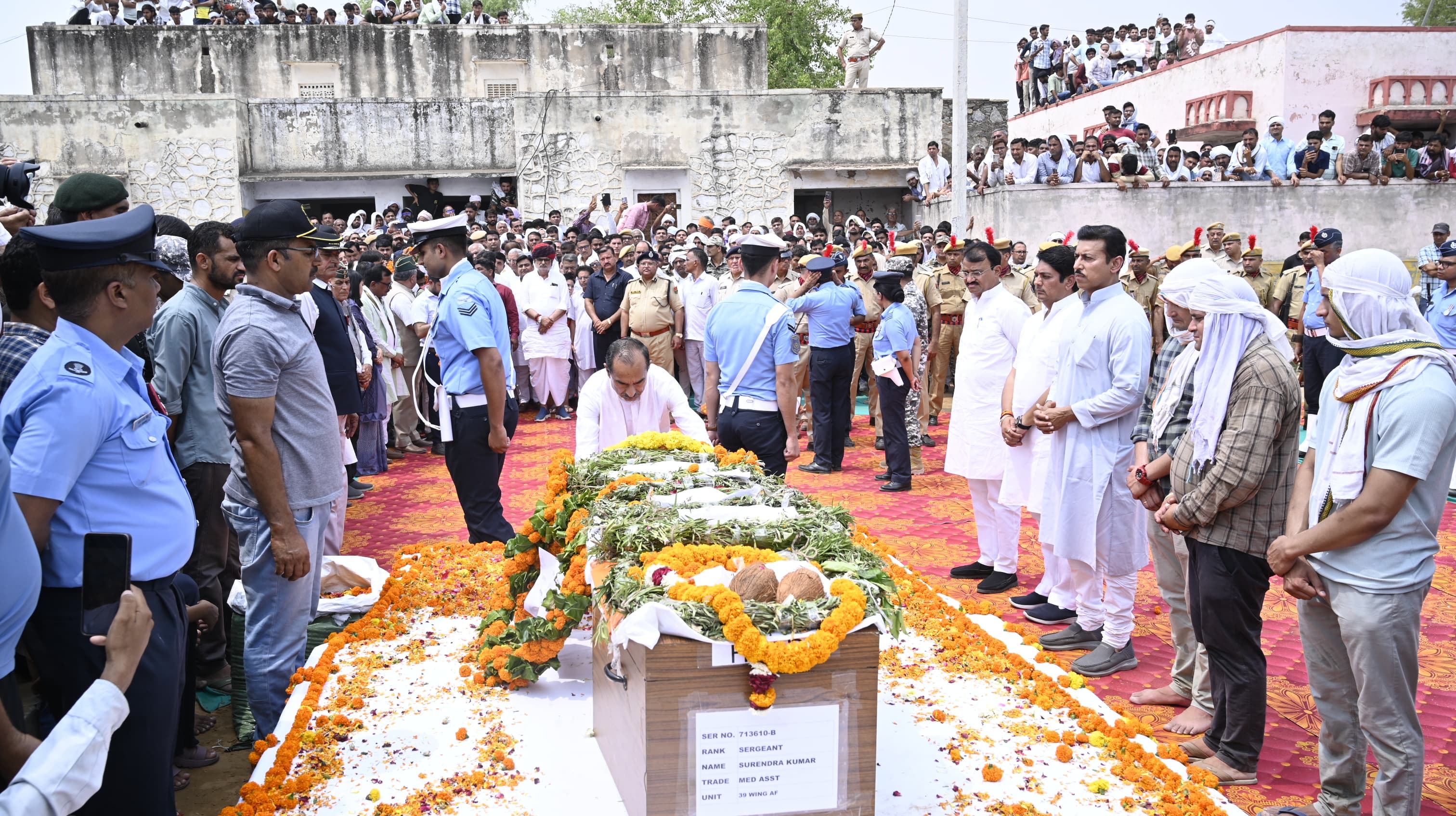 शहीद सुरेंद्र कुमार जैसे अमर बलिदानी हमारे देश की सुरक्षा की मजबूत नींव:मदन राठौड़ शहीद सुरेंद्र कुमार जैसे अमर बलिदानी हमारे देश की सुरक्षा की मजबूत नींव:मदन राठौड़