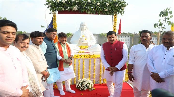 इंदौर में मुख्यमंत्री डॉ. यादव ने किया 200 साल पुरानी ऐतिहासिक माँ अहिल्या बावड़ी का लोकार्पण इंदौर में मुख्यमंत्री डॉ. यादव ने किया 200 साल पुरानी ऐतिहासिक माँ अहिल्या बावड़ी का लोकार्पण