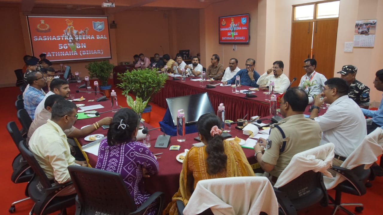 अररिया फोटो:एसएसबी मुख्यालय में बैठक की तस्वीर अररिया फोटो:एसएसबी मुख्यालय में बैठक की तस्वीर