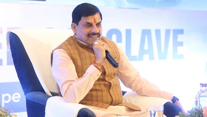 मुख्यमंत्री ने द चेंजमेकर कॉन्क्लेव में की विकास, नवाचार और जन सरोकार पर खुली चर्चा मुख्यमंत्री ने द चेंजमेकर कॉन्क्लेव में की विकास, नवाचार और जन सरोकार पर खुली चर्चा