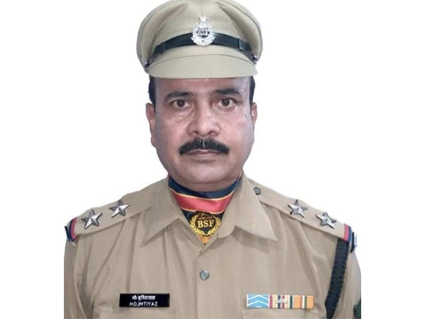 अंतरराष्ट्रीय सीमा पर पाकिस्तान द्वारा सीमा पार से की गई गोलीबारी में बलिदान हुए बीएसएफ के सब इंस्पेक्टर को दी श्रद्धांजलि अंतरराष्ट्रीय सीमा पर पाकिस्तान द्वारा सीमा पार से की गई गोलीबारी में बलिदान हुए बीएसएफ के सब इंस्पेक्टर को दी श्रद्धांजलि