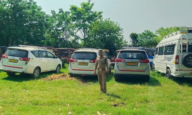 बिना परमिट के वाहन। बिना परमिट के वाहन।
