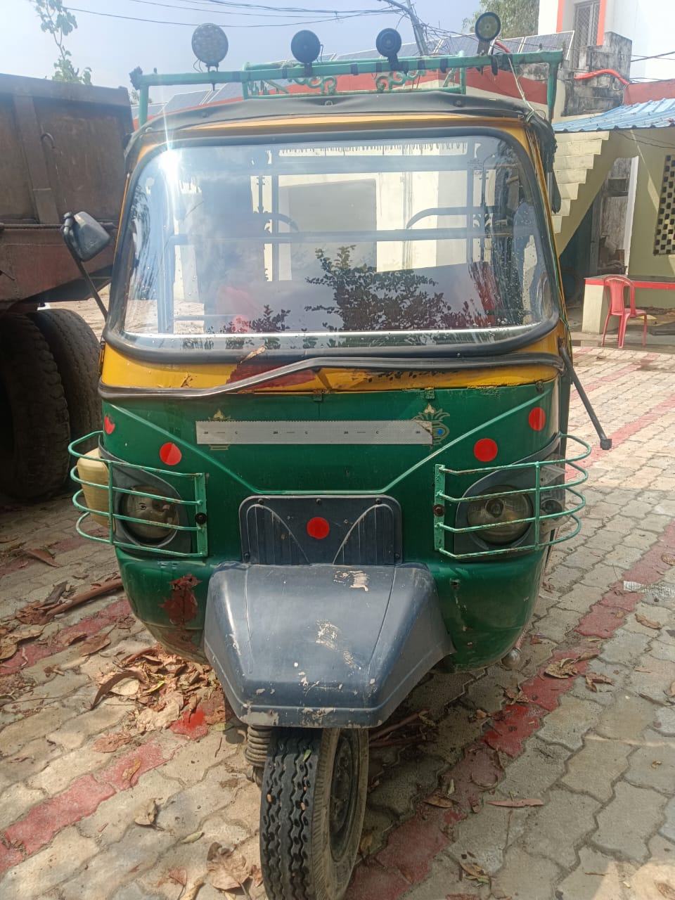 प्रयागराज: गिरफ्तार लूट करने वाले गिरोह के सदस्यों का छाया चित्र प्रयागराज: गिरफ्तार लूट करने वाले गिरोह के सदस्यों का छाया चित्र