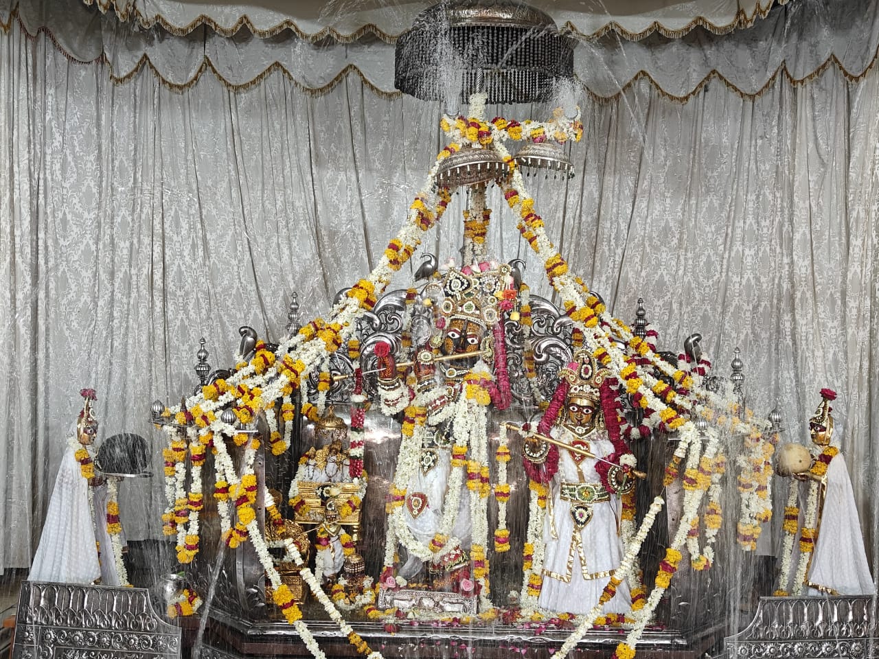 भक्तिभाव से मनाई गई बुद्ध पूर्णिमा भक्तिभाव से मनाई गई बुद्ध पूर्णिमा