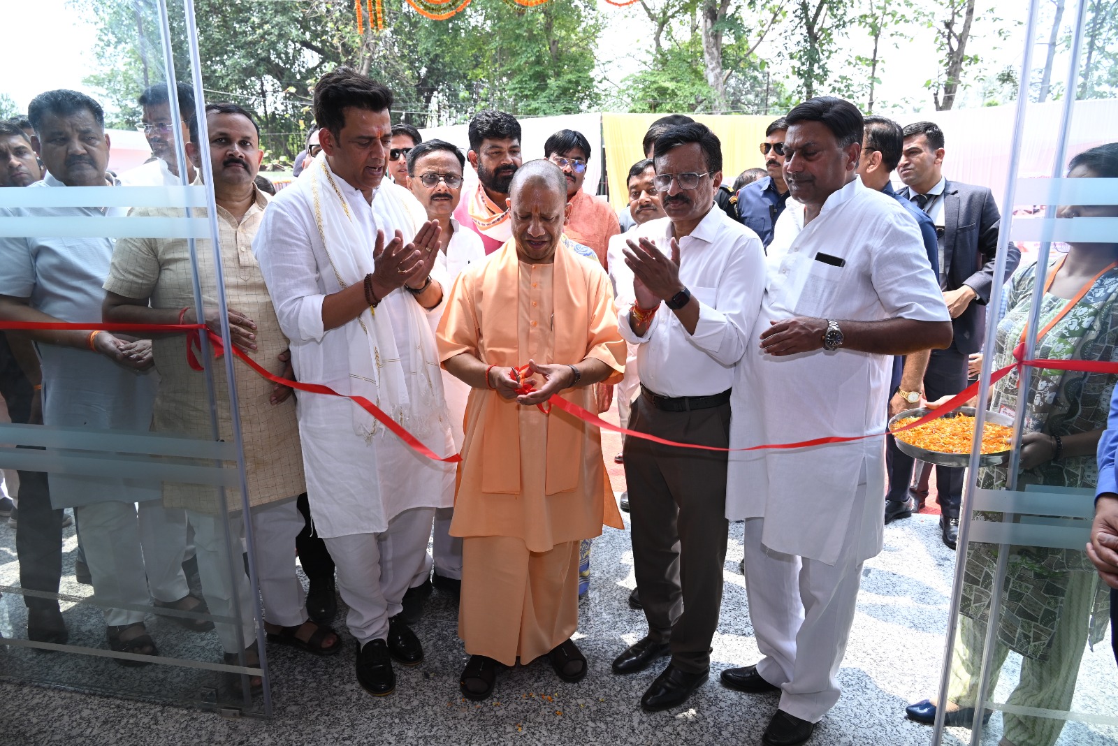 *सीएम योगी ने किया अर्बन फैसिलिटेशन सेंटर और सीनियर सिटीजन डे केयर सेंटर का लोकार्पण *सीएम योगी ने किया अर्बन फैसिलिटेशन सेंटर और सीनियर सिटीजन डे केयर सेंटर का लोकार्पण