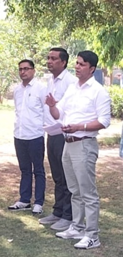 अभियान को लेकर दिशा-निर्देश देते हुए। अभियान को लेकर दिशा-निर्देश देते हुए।
