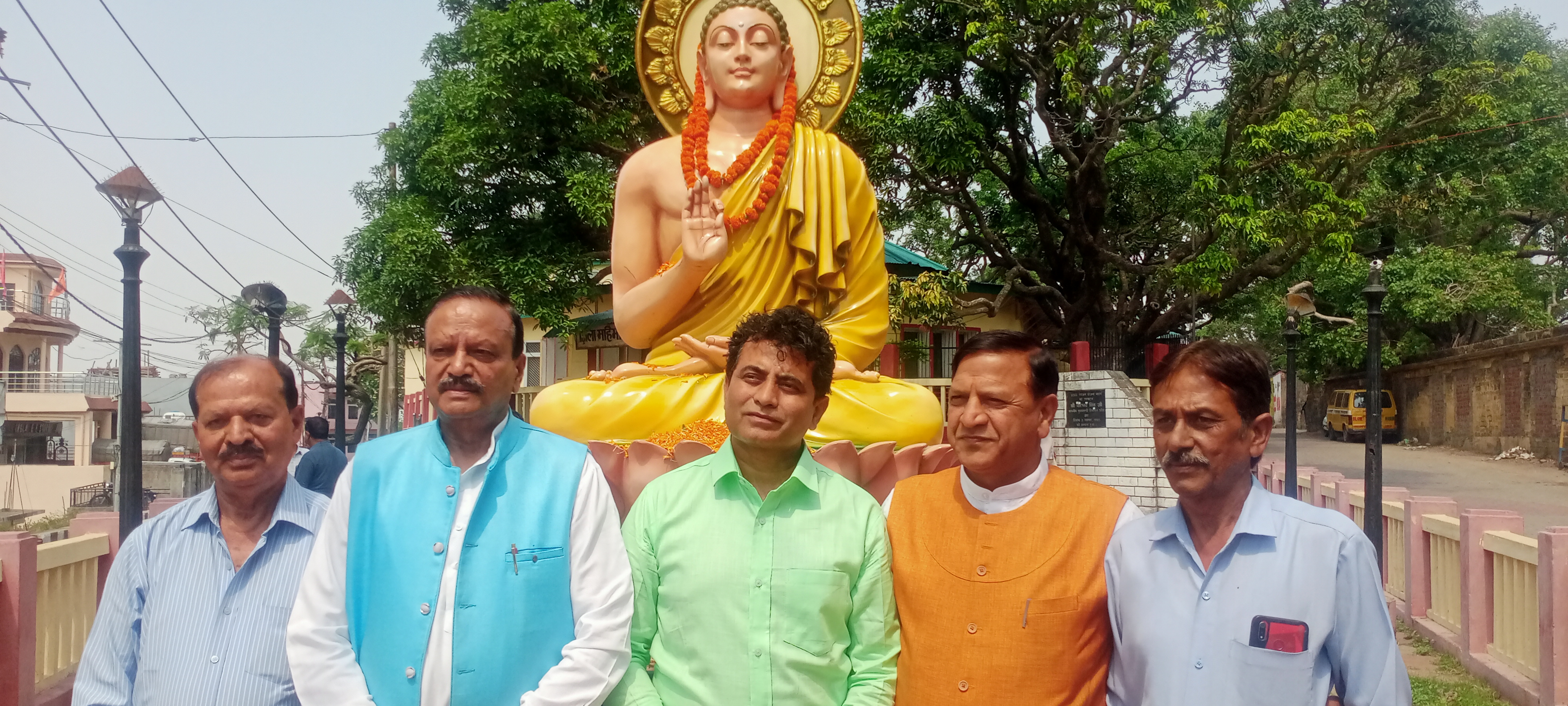 भगवान बुद्ध जयंती पर नाहन में सिरमौर कोली समाज ने किया माल्यार्पण कार्यक्रम का आयोजन। भगवान बुद्ध जयंती पर नाहन में सिरमौर कोली समाज ने किया माल्यार्पण कार्यक्रम का आयोजन।