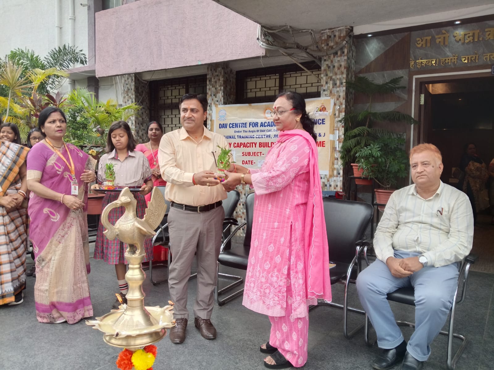 डीएवी कार्यशाला की फोटो डीएवी कार्यशाला की फोटो
