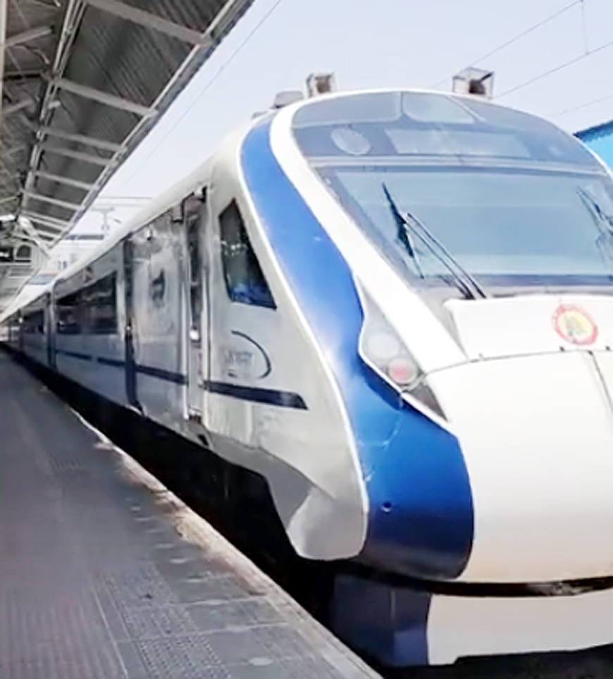 जोधपुर-दिल्ली के बीच पहली बार वंदे भारत सुपरफास्ट स्पेशल ट्रेन का संचालन हुआ जोधपुर-दिल्ली के बीच पहली बार वंदे भारत सुपरफास्ट स्पेशल ट्रेन का संचालन हुआ