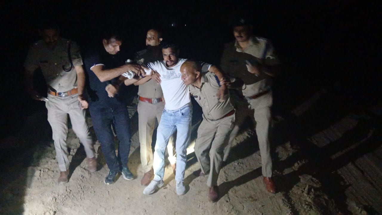 मुठभेड़ में घायल रोहित राणा मुठभेड़ में घायल रोहित राणा