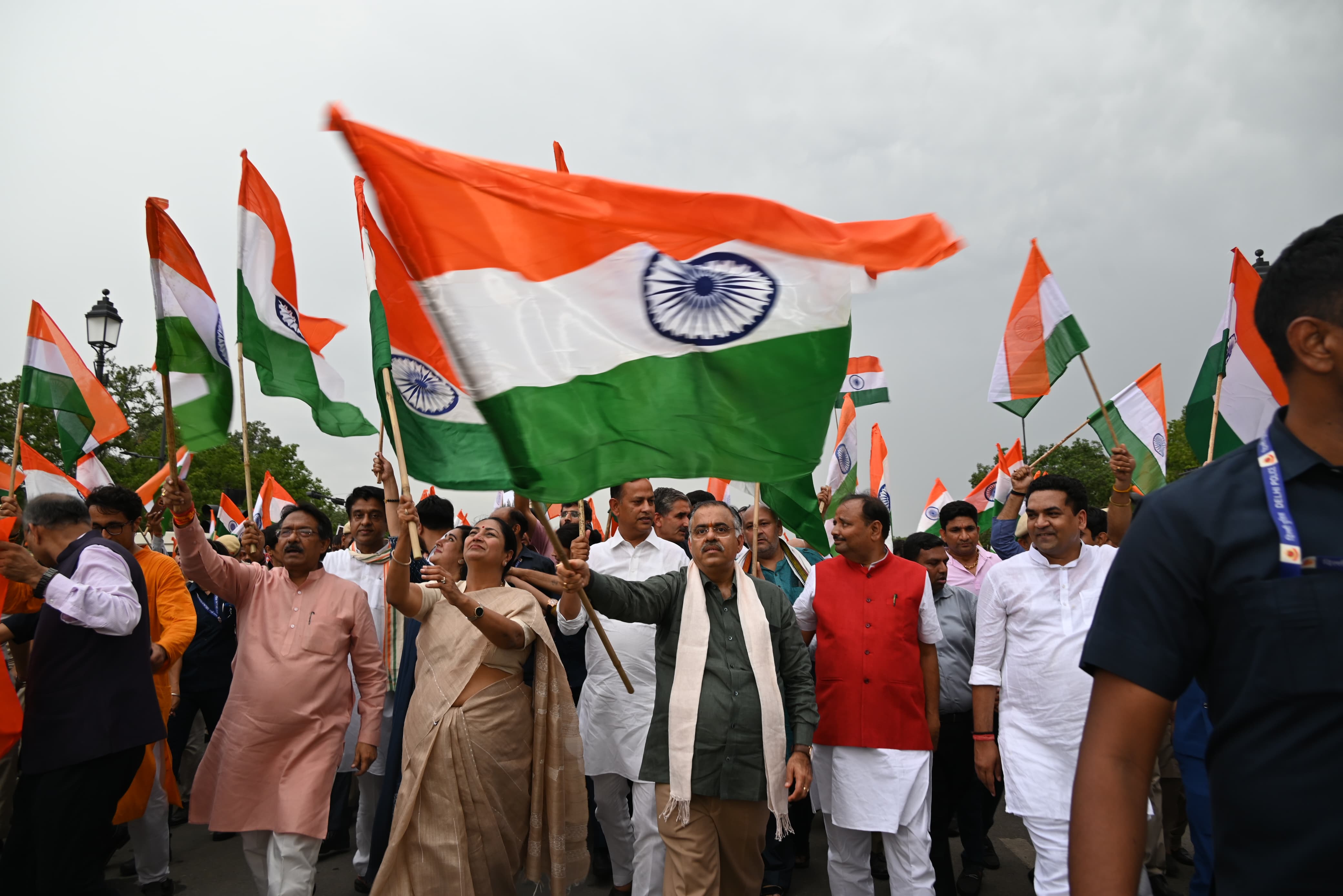 तिरंगा रैली में तरूण चुघ सहित कई भाजपा नेता