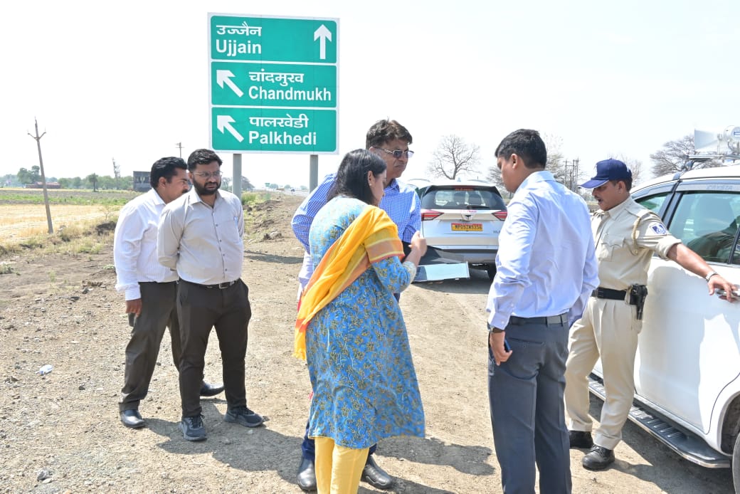 कलेक्टर ने सिंहस्थ के अंतर्गत किया लोक निर्माण विभाग के निर्माण कार्यों का निरीक्षण कलेक्टर ने सिंहस्थ के अंतर्गत किया लोक निर्माण विभाग के निर्माण कार्यों का निरीक्षण