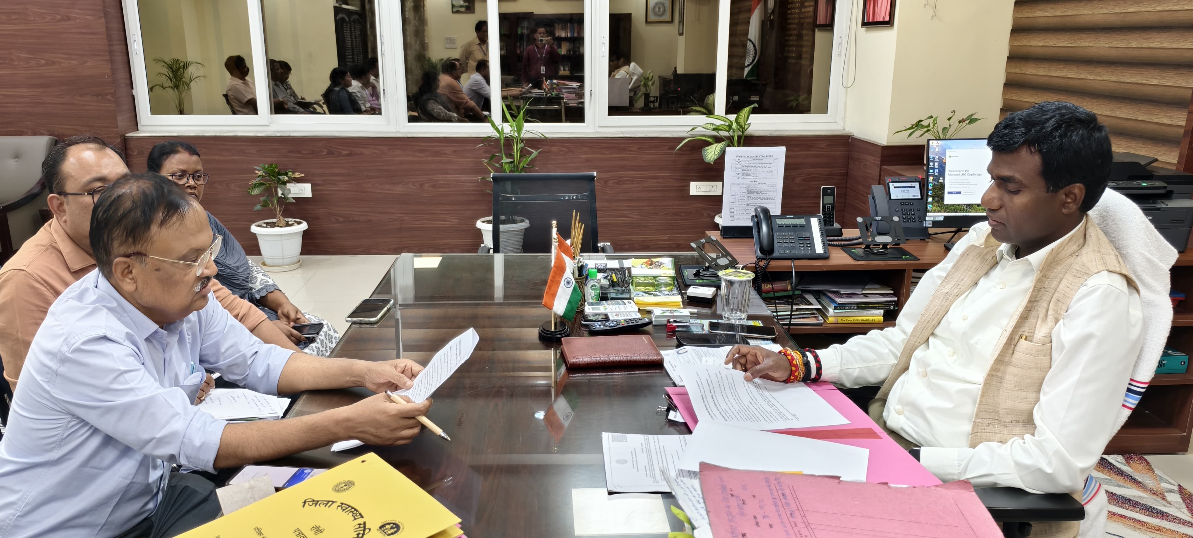 पीसी एंड पीएनडीटी की बैठक में उपायुक्त पीसी एंड पीएनडीटी की बैठक में उपायुक्त