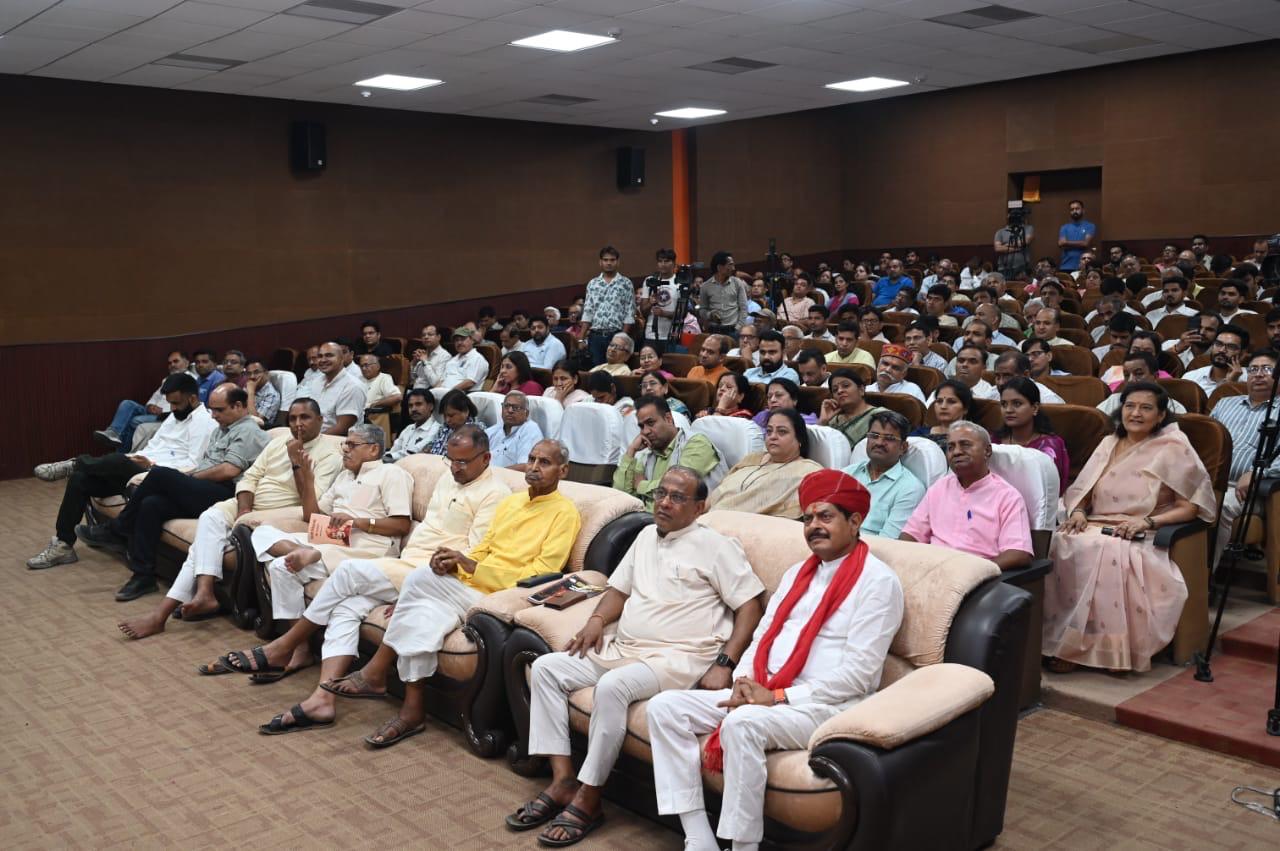 वीएसके फाउंडेशन जयपुर द्वारा नारद जयंती के उपलक्ष्य में पत्रकार सम्मान समारोह वीएसके फाउंडेशन जयपुर द्वारा नारद जयंती के उपलक्ष्य में पत्रकार सम्मान समारोह