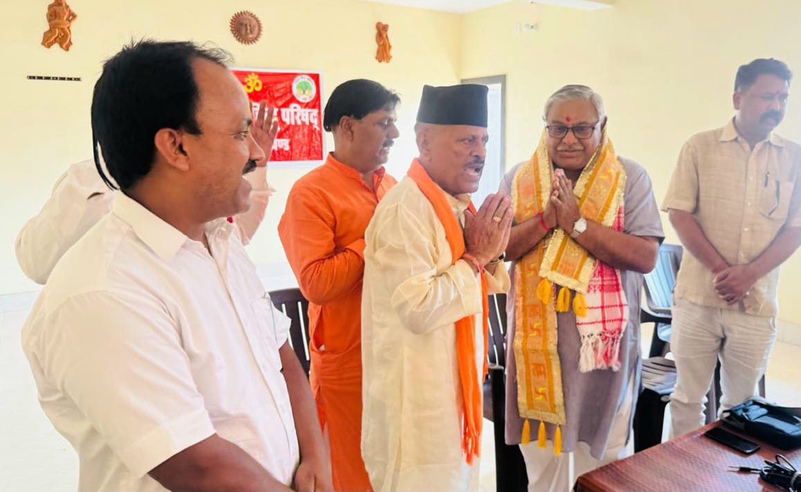 कार्यक्रम की तस्वीर कार्यक्रम की तस्वीर