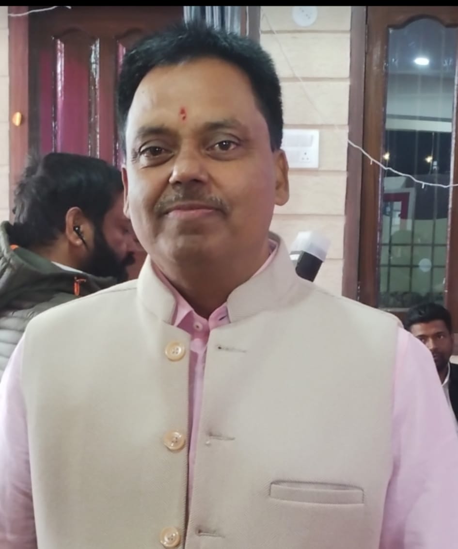 सीएम स्‍कूल ऑफ एक्‍सीलेंस के प्रभारी प्राचार्य की फाइल फोटो