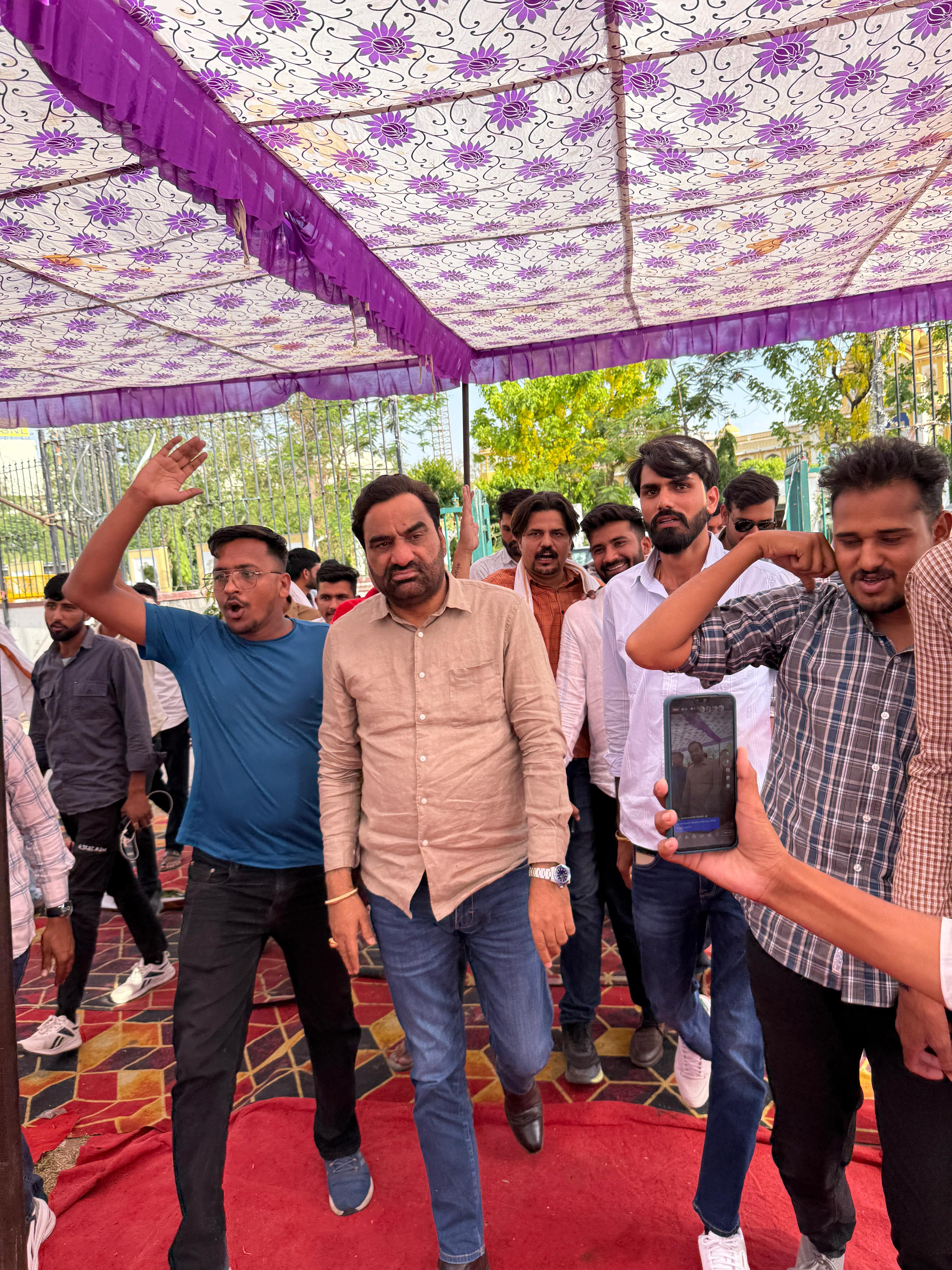भाजपा ने सत्ता में आते ही भुलाए अपने वादे,बेरोजगारों के साथ अपना रही है दोगली नीति: हनुमान बेनीवाल भाजपा ने सत्ता में आते ही भुलाए अपने वादे,बेरोजगारों के साथ अपना रही है दोगली नीति: हनुमान बेनीवाल