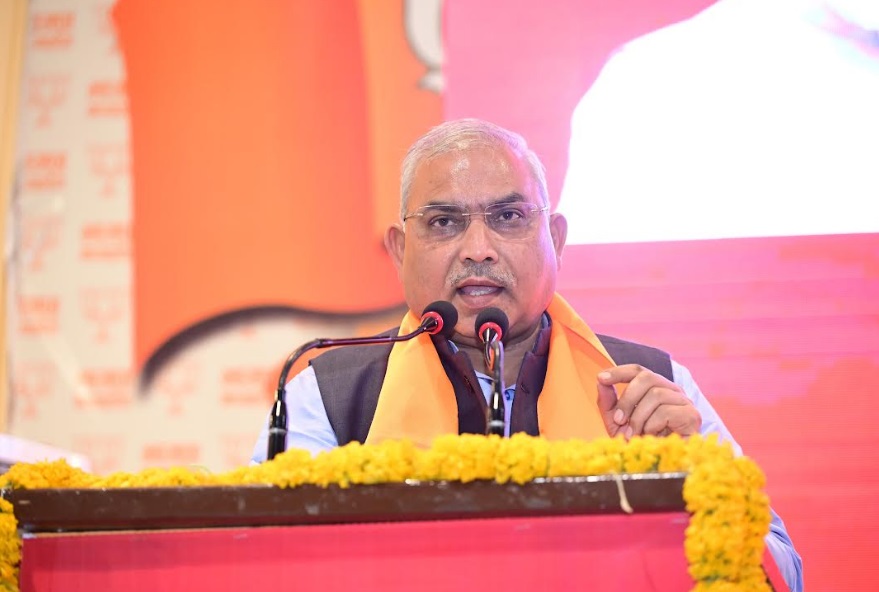 कार्यक्रम को संबोधित करते हुए भाजपा के राष्ट्रीय सह संगठन महामंत्री शिवप्रकाश कार्यक्रम को संबोधित करते हुए भाजपा के राष्ट्रीय सह संगठन महामंत्री शिवप्रकाश
