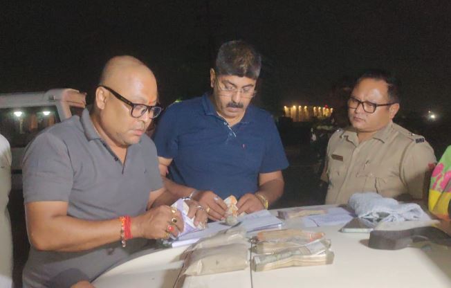 भारी में ब्राउन शुगर के साथ दो तस्कर गिरफ्तार भारी में ब्राउन शुगर के साथ दो तस्कर गिरफ्तार