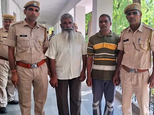 ज्वैलरी के लिए महिला की हत्या करने वालों को उम्र कैद की सज़ा, कोर्ट ने लगाया जुर्माना ज्वैलरी के लिए महिला की हत्या करने वालों को उम्र कैद की सज़ा, कोर्ट ने लगाया जुर्माना