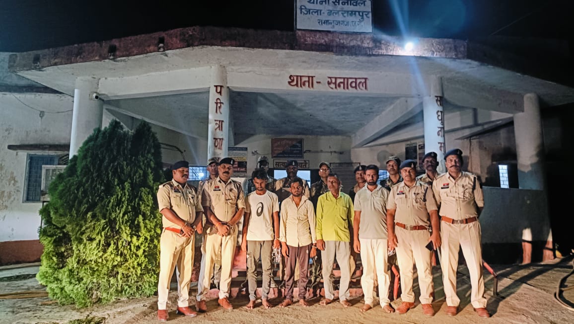 आरोपित गिरफ्तार। आरोपित गिरफ्तार।