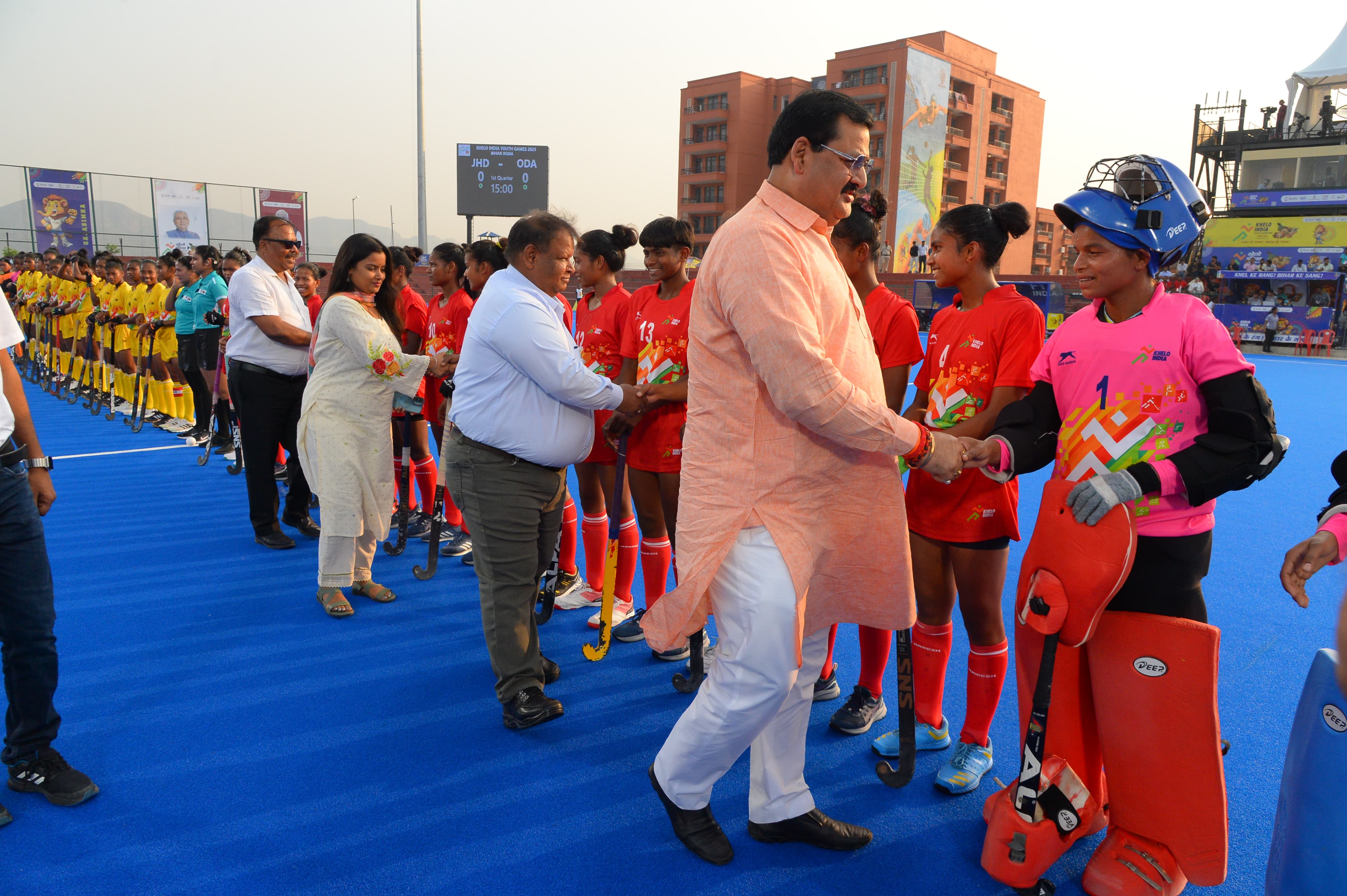 पारितोषिक बितरण में शामिल खिलाङी पारितोषिक बितरण में शामिल खिलाङी