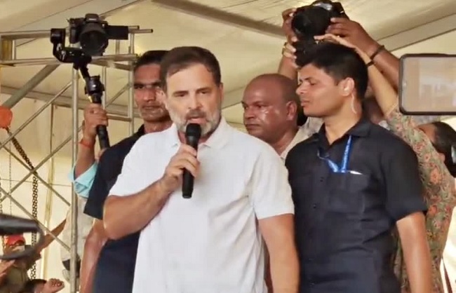 राहुल गांधी दरभंगा में छात्रों को सम्बोधित करते राहुल गांधी दरभंगा में छात्रों को सम्बोधित करते
