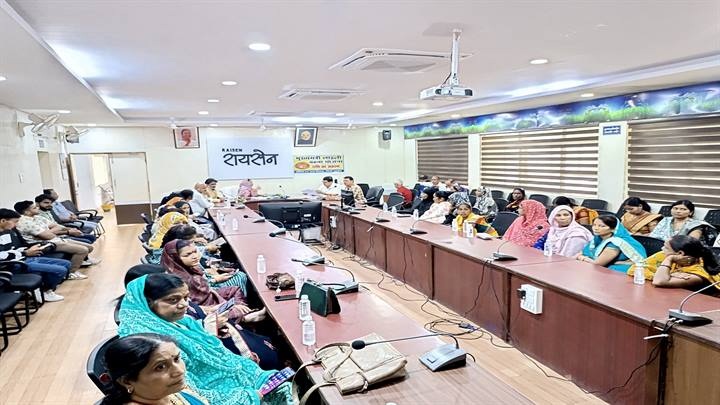 - कलेक्ट्रेट सभाकक्ष में सम्पन्न हुआ जिला स्तरीय कार्यक्रम - कलेक्ट्रेट सभाकक्ष में सम्पन्न हुआ जिला स्तरीय कार्यक्रम