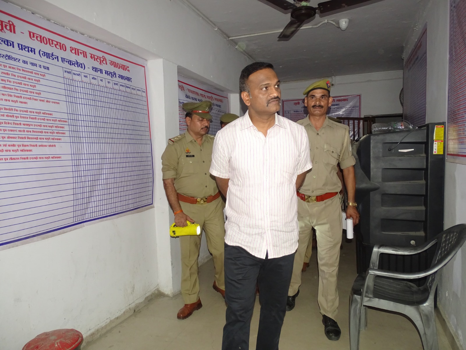 मसूरी थाना पहुंचे पुलिस कमिश्नर मसूरी थाना पहुंचे पुलिस कमिश्नर