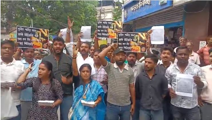 बंगीय हिंदू महामंच का प्रदर्शन बंगीय हिंदू महामंच का प्रदर्शन
