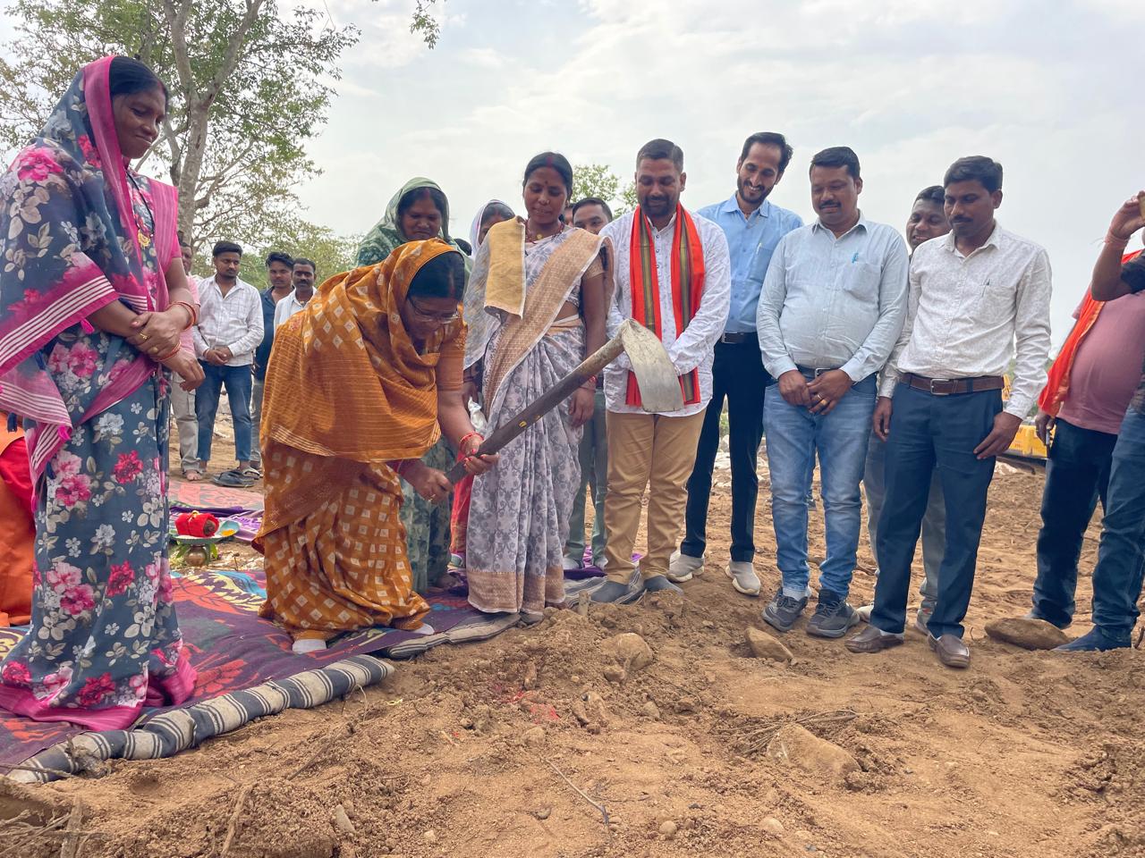 उद्देश्वरी पैकरा। उद्देश्वरी पैकरा।