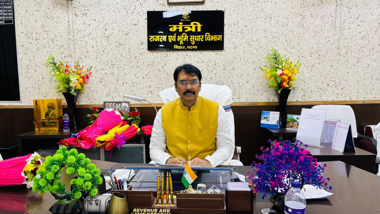 राजस्व विभाग के मंत्री संजय सरावगी राजस्व विभाग के मंत्री संजय सरावगी