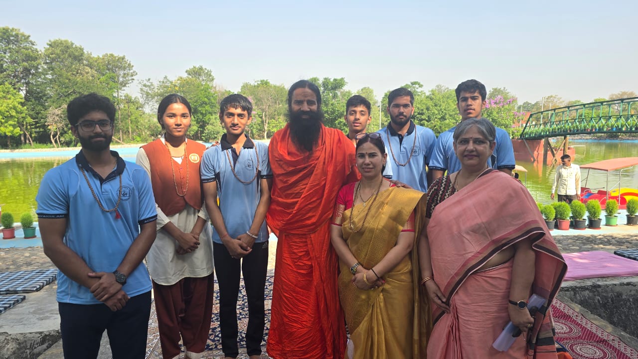 आचार्य कुलम में समारोह आचार्य कुलम में समारोह