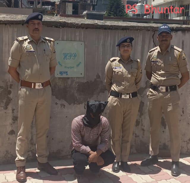 चरस के साथ चरस के साथ