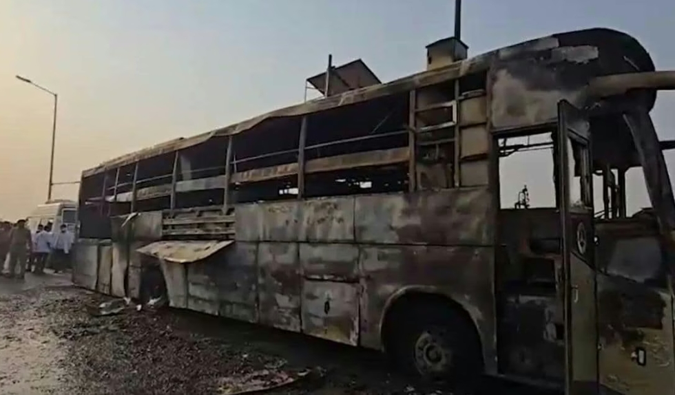 जली बस जली बस