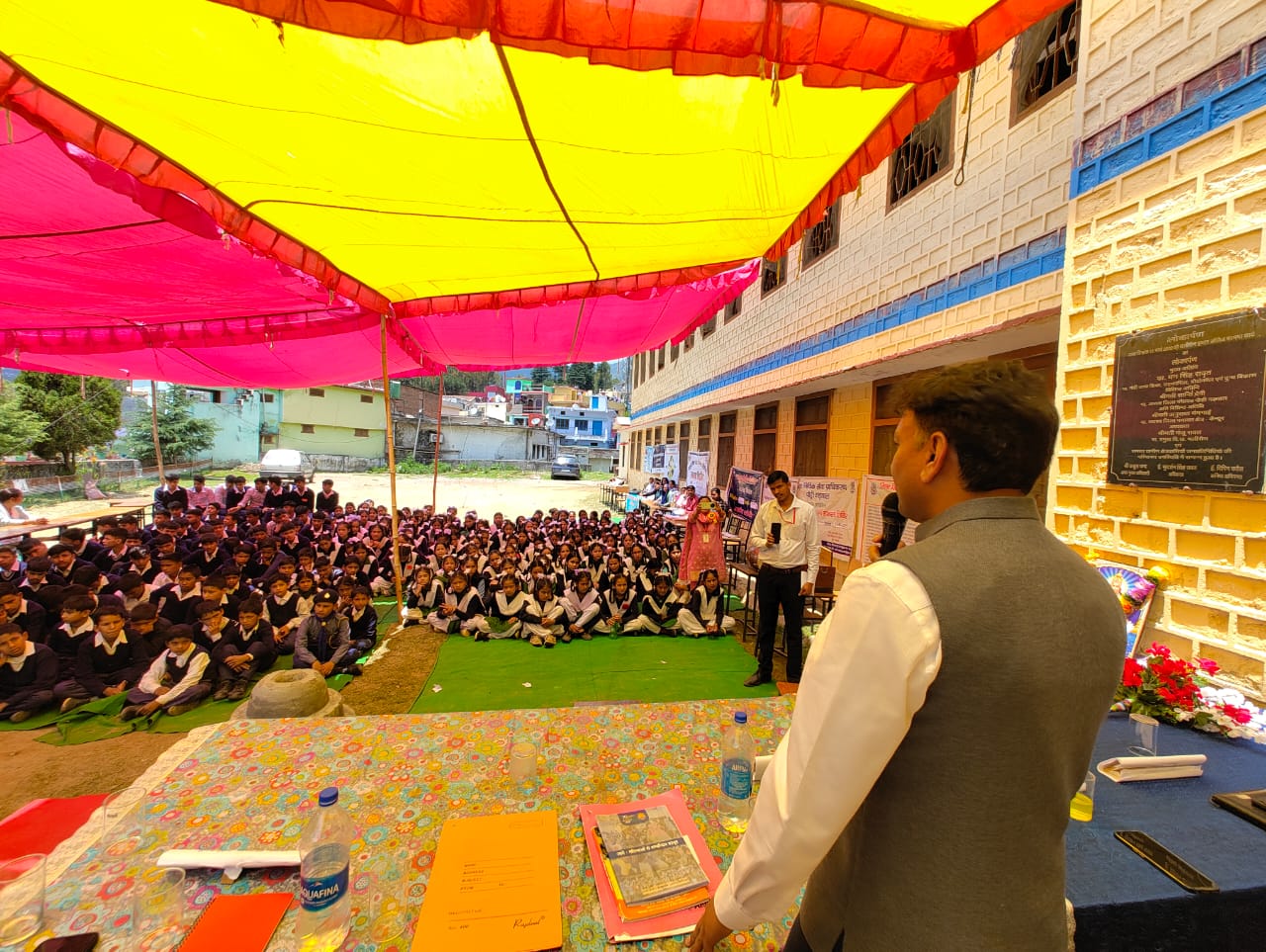 जिला विधिक सेवा प्राधिकरण पौड़ी के सचिव अकरम अली ने सोशल मीडिया की लत से युवा पीढ़ी को संबोधित करते हुए जिला विधिक सेवा प्राधिकरण पौड़ी के सचिव अकरम अली ने सोशल मीडिया की लत से युवा पीढ़ी को संबोधित करते हुए