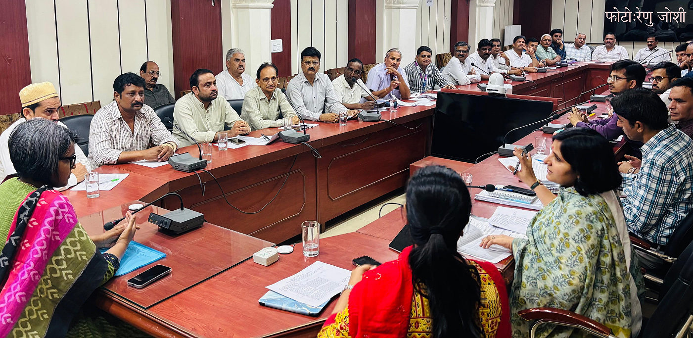 लाभुजी कटला पूरा मार्केट बारूद के ढेर पर बैठा : 40 साल पुरानी वायरिंग तत्काल बदलने के निर्देश लाभुजी कटला पूरा मार्केट बारूद के ढेर पर बैठा : 40 साल पुरानी वायरिंग तत्काल बदलने के निर्देश