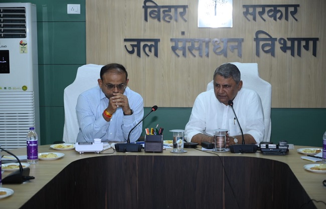 जल संसाधन मंत्री विजय चौधरी बैठक के दौरान जल संसाधन मंत्री विजय चौधरी बैठक के दौरान