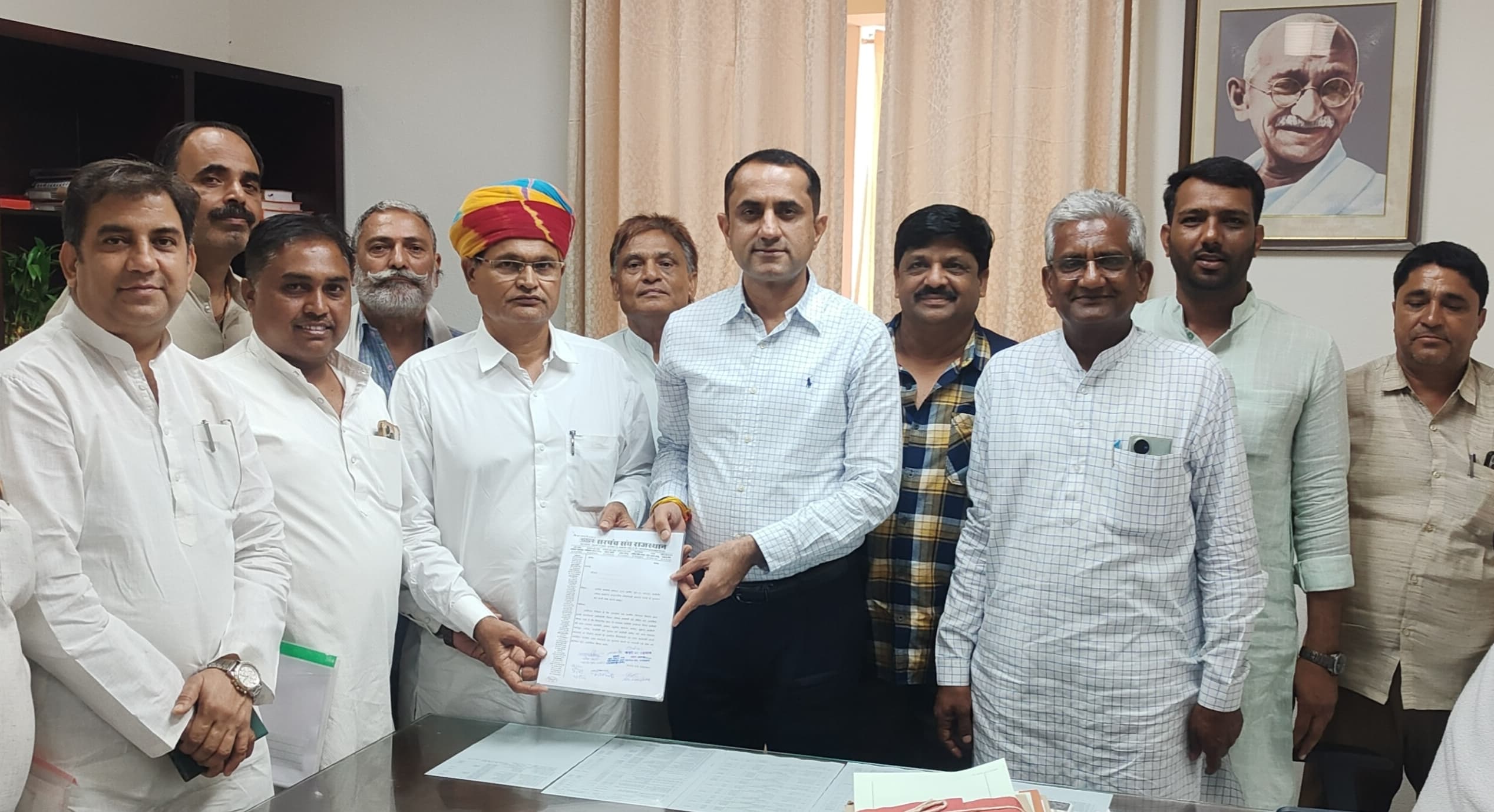 नरेगा सहित अन्य विकास का फंड जल्द रिलीज करे सरकार : राजस्थान सरपंच संघ नरेगा सहित अन्य विकास का फंड जल्द रिलीज करे सरकार : राजस्थान सरपंच संघ