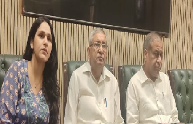 मुकेश गोयल, मुकेश गोयल,