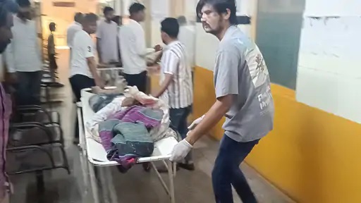 अस्पताल की माेर्चरी में शव। अस्पताल की माेर्चरी में शव।