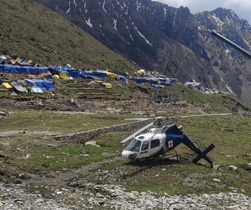 केदारनाथ में दुर्घटनाग्रस्त हेलीकाॅप्टर। केदारनाथ में दुर्घटनाग्रस्त हेलीकाॅप्टर।