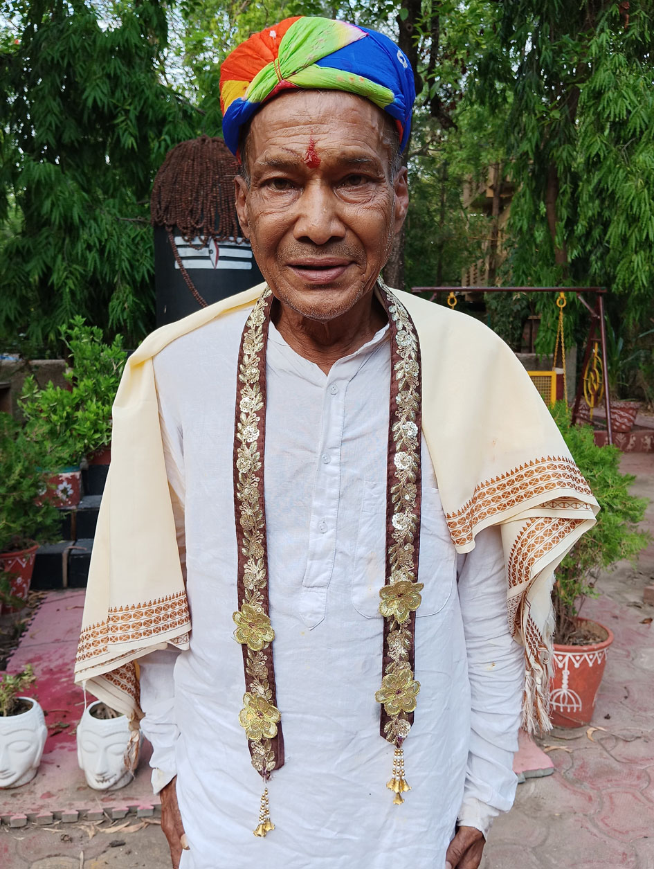 इंदौर निवासी देवव्रत पुन: पहँुचे सेवाधाम आश्रम इंदौर निवासी देवव्रत पुन: पहँुचे सेवाधाम आश्रम