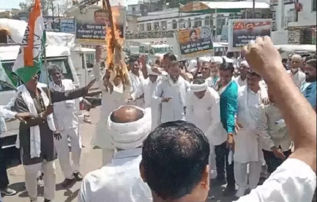 कांग्रेस का प्रदर्शन कांग्रेस का प्रदर्शन